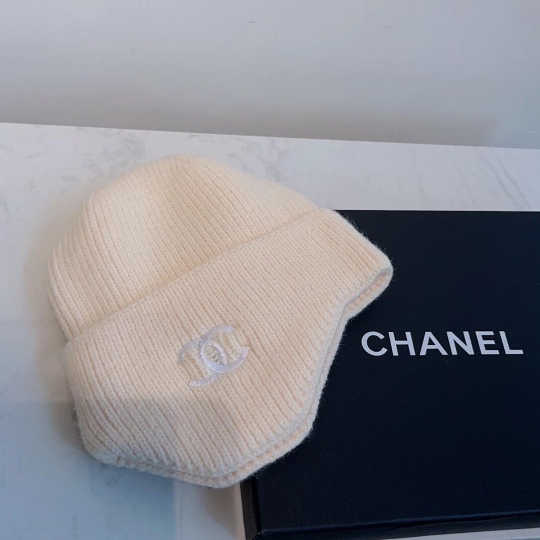 Chanel Hat Fashion Classic High Quality Hat
❄️Embroidery Knitted Earmuffs Hat
Black White Pink White Khaki
Eternal Fashion