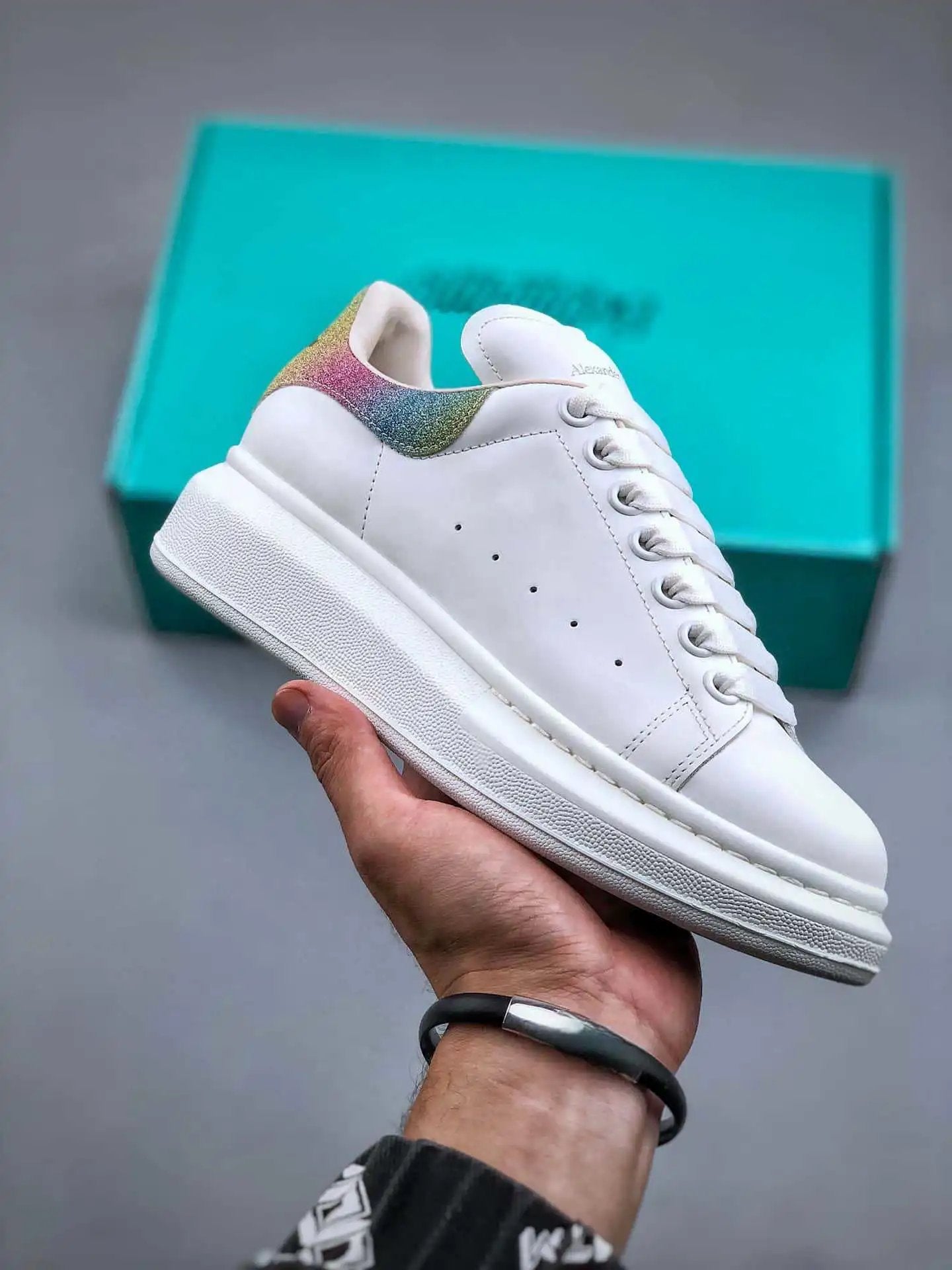 McQueen Shoes White Shoes Spring2024Sneaker Platform Height Increasing Insole Casual Men's Shoes Women's Shoes Board Shoes