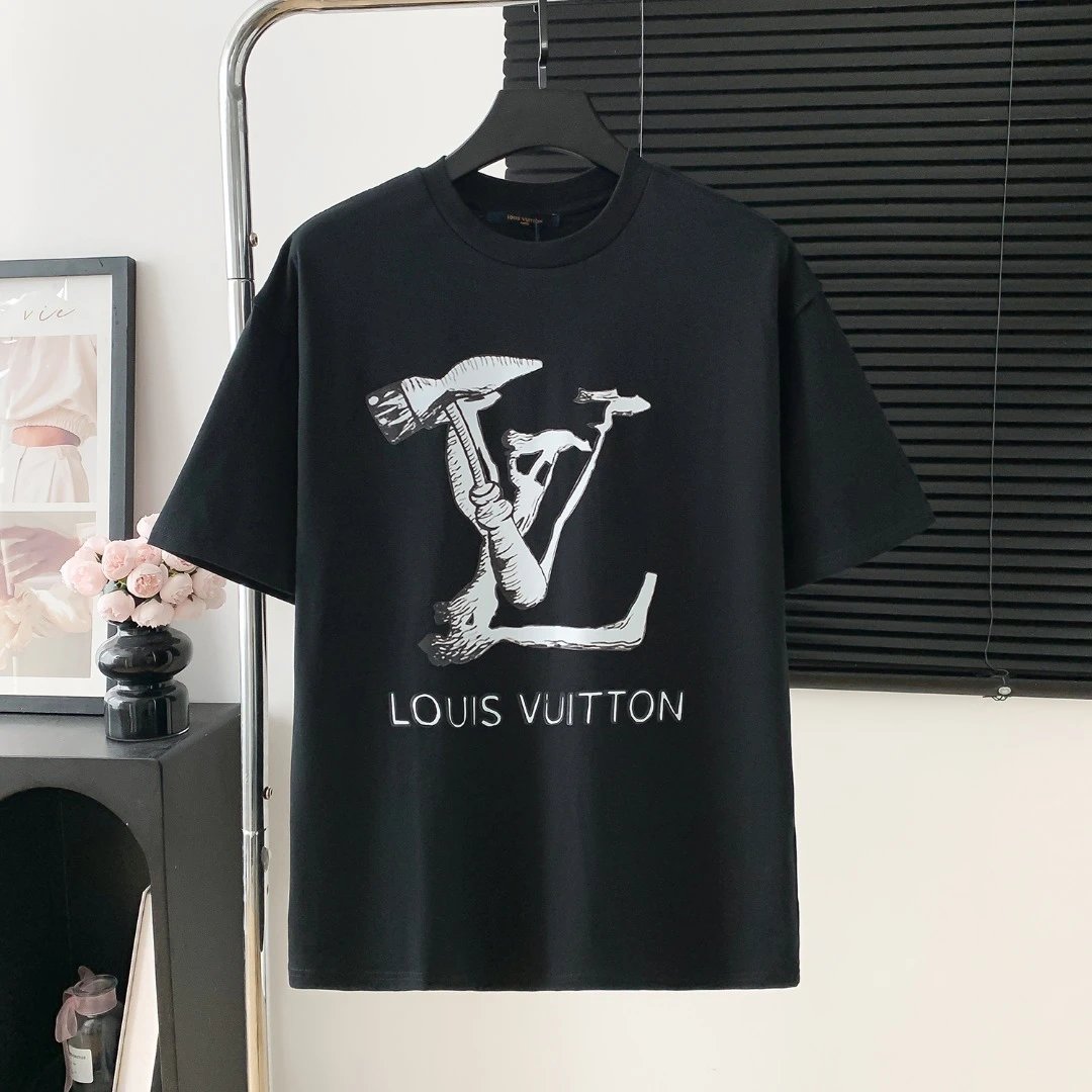 Louis Vuitton LV T-shirt Large Chest Hammer Tool logo round Neck Short Sleeve25ss New Pure Cotton Unisex Style T T-shirt OS Loose Fit Base Shirt Top Half Sleeve T-Shirt