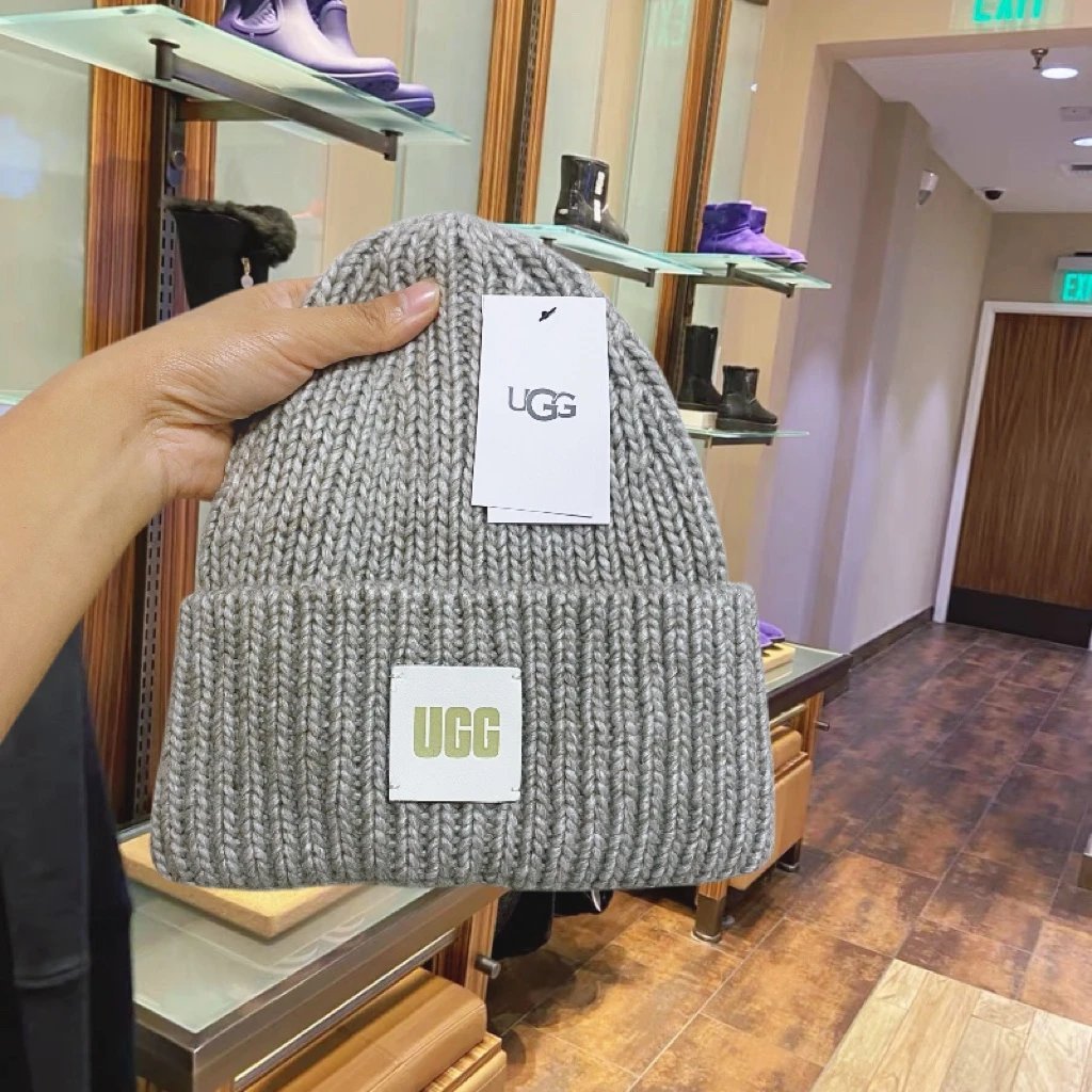 UGG Hat Woolen Cap Autumn and Winter Men's and Women's New Warm All-Match Fashion Knitted Hat Warm