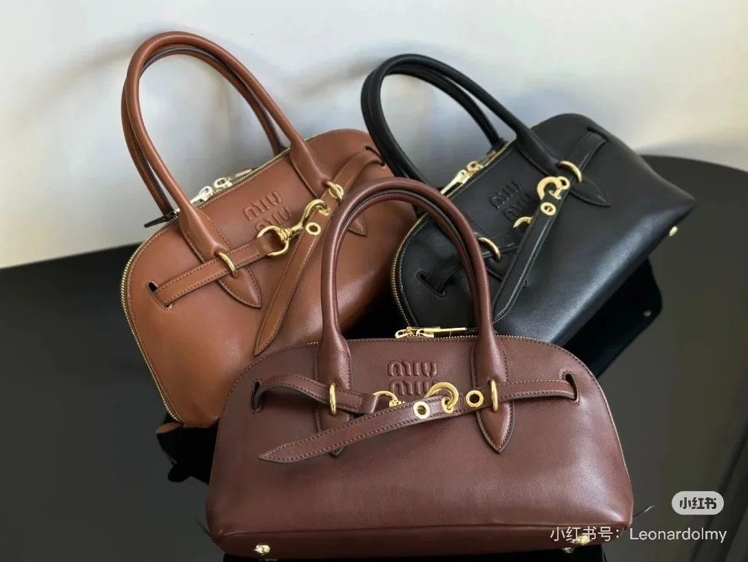 Miu Miu Bag Top version 【Original Leather Version Surrogate Shopping】MiuAventureNappa Small Size Leather Handbag Shell Bag2024Autumn and Winter New Bowling Bag Genuine Leather Women's Bag Shoulder Bag Messenger Bag