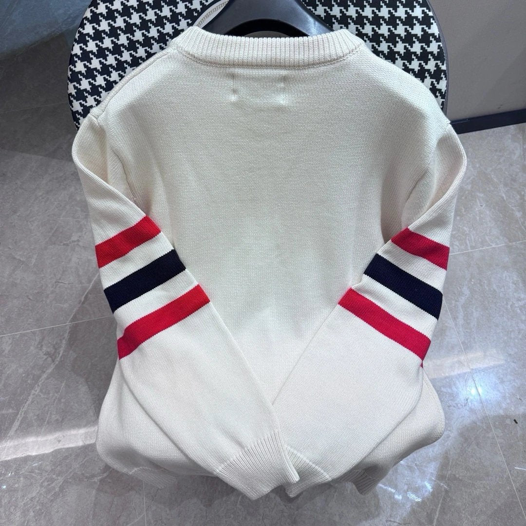 Gucci Sweater American College Style Retro Round Neck Sweater with Interlocking Buttons on the Chest g Flame Letter Towel Embroidery logo Unisex Jacket