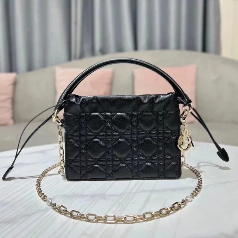 Dior Women's Bag Top version LADY Mini Handbag Women's Bag「Black」Elegant Retro Mini Handbags Are New This Season with Top Handle and Drawstring Bag Design，with Detachable Leather Handle，Removable Chain Embellished with Beading，Hand Or Crossbody.