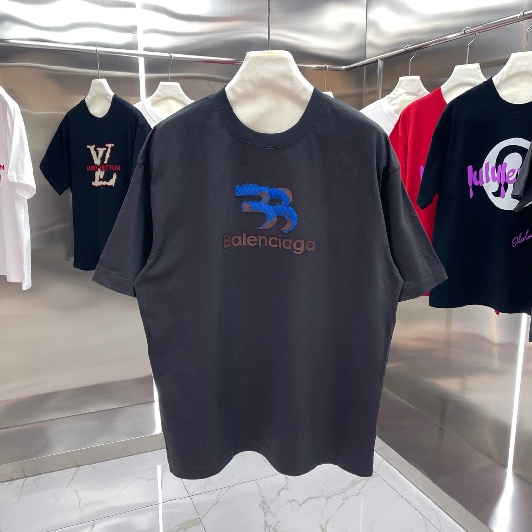 Balenciaga T-shirt 3D Silicone Woolen Hat Logo Logo Crew Neck Short Sleeve25ss New Pure Cotton Unisex Style T T-shirt OS Loose Fit Base Shirt Top Half Sleeve T-Shirt