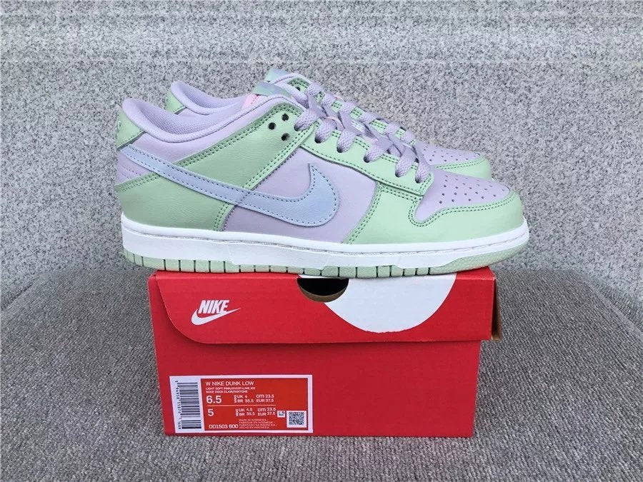 Nike Dunk Low shoes