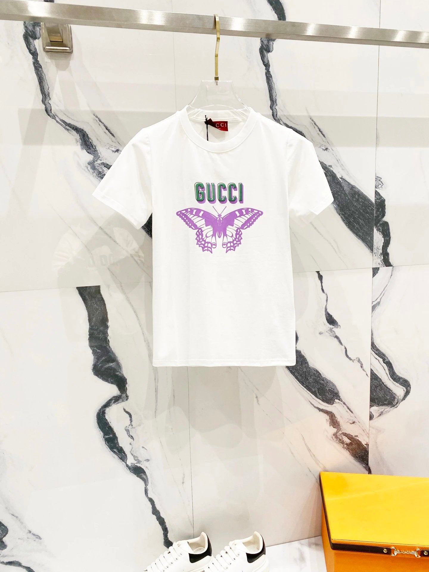 Gucci T-shirt Chest Butterfly Print logo round Neck Short Sleeve25ss New pure cotton T Women's T-shirt OS Loose Fit Base Shirt Top Half Sleeve T-Shirt