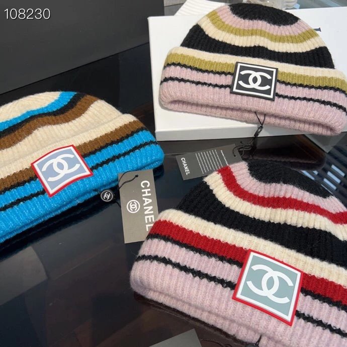 Chanel Hat Large Version Coarse Knitted Woolen Cap
The Style Is Big Enough and Won't Loose...
The Coarse Knitting Design Is Very Lazy
Color Matching Small Icon Is Very Delicate
The Color Matching Is Also Very Friendly and Suitable for Various Styles
Super