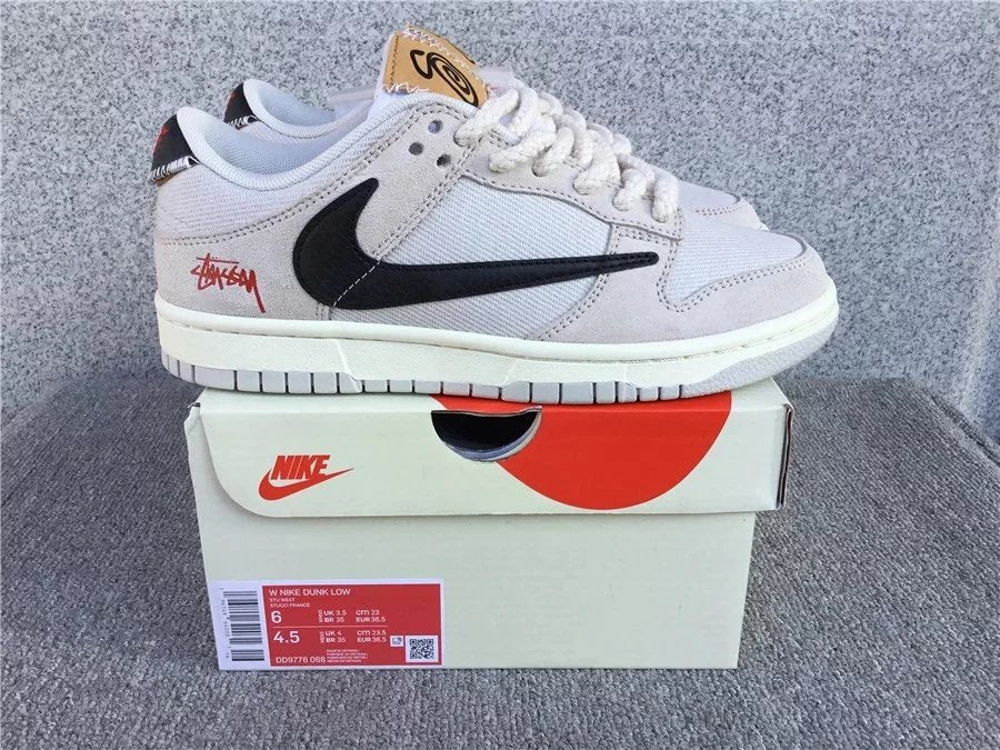 Nike Dunk Low shoes