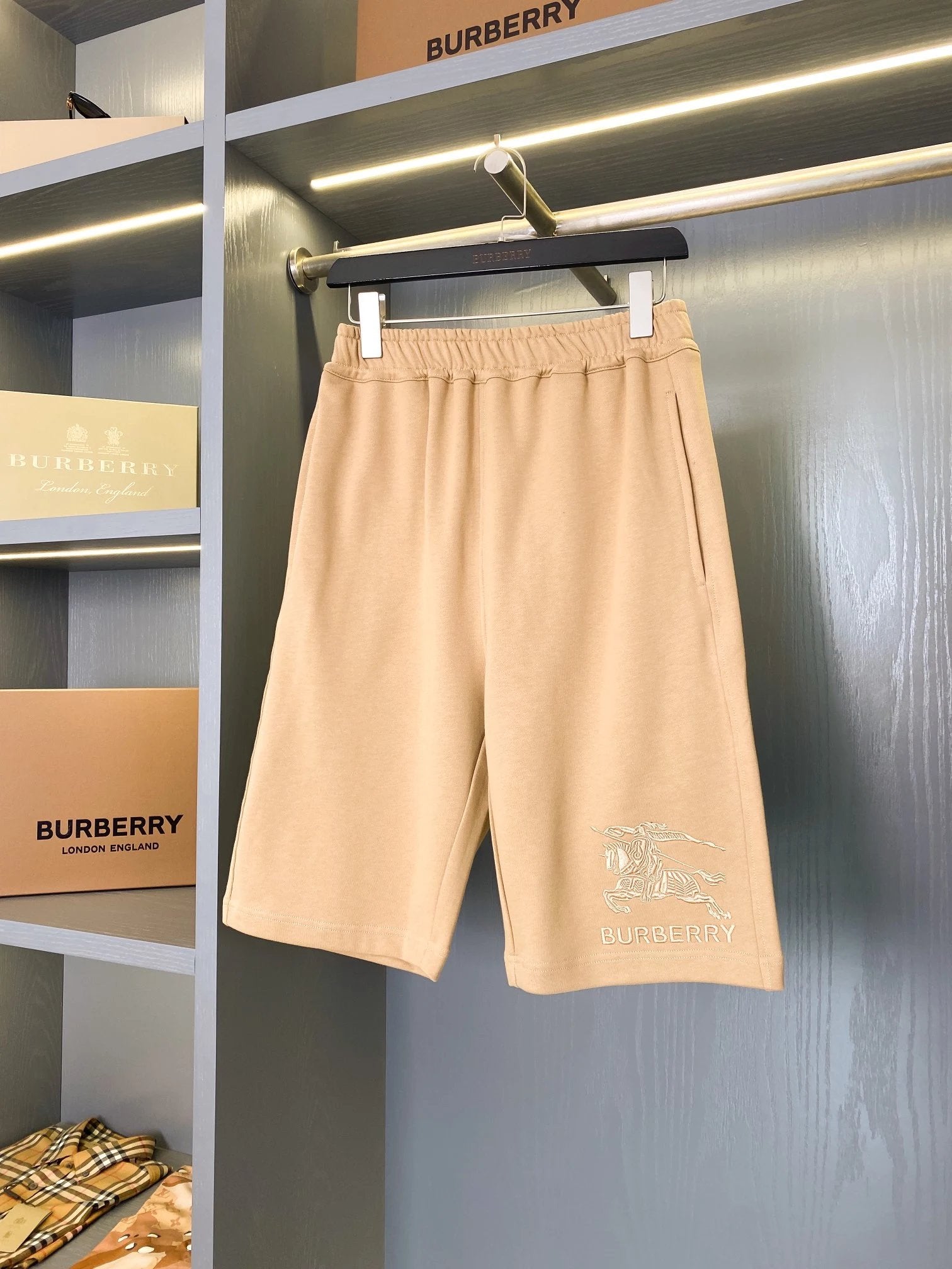 Burberry Shorts Equestrian Knight Embroidery logo Five-point Shorts25ss New Drawstring Casual Summer Pants American Style5Two-in-One Casual Sweatpants for Men and Women, Pure Cotton Joggers