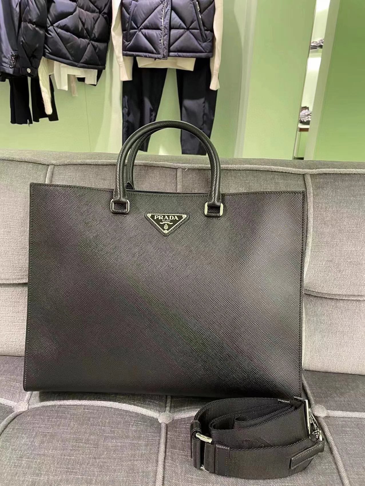 PRADA Bag Top version Latest Simple Men's Briefcase Imported Original Single Triangle Logo Badge Cross Pattern Cowhide Tote TOTE Bag Shopping Bag Handbag Handbag Shoulder Bag Computer Bag Travel Bag Men's Bag Men's Bag2VG101