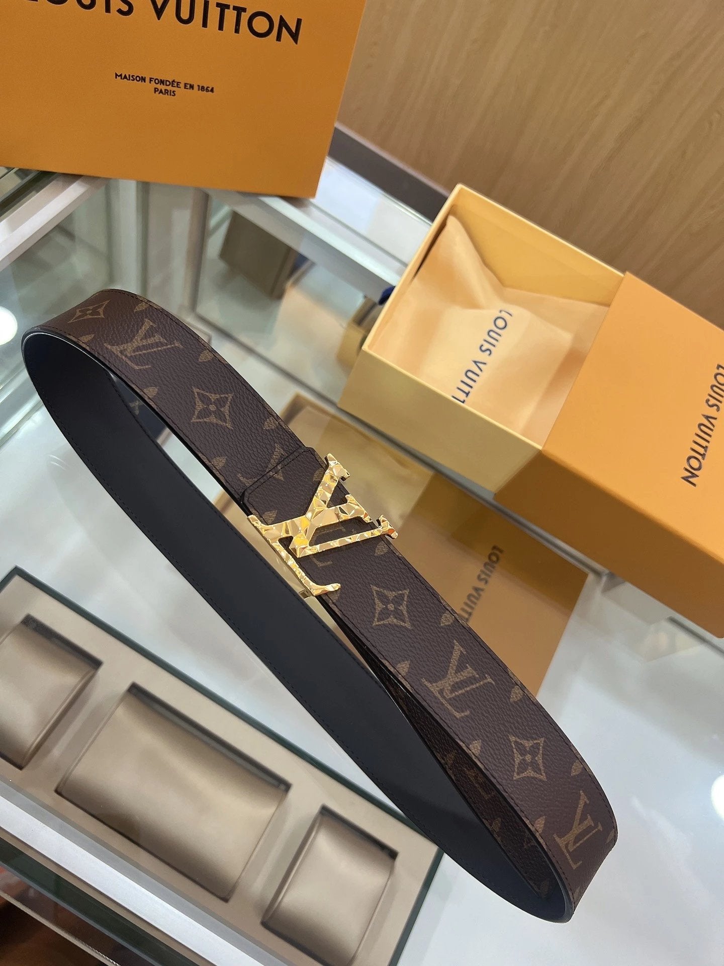 Louis Vuitton LV Belt Top version 【Counter Quality】The Most New Belt4.0cm Men's Belt Metal Buckle Men's Leather Belt with Classic Presbyopic Checkered Belt with Genuine Goods Packaging No Problem in and out of the Counter Versatile Casual Fashion Formal W