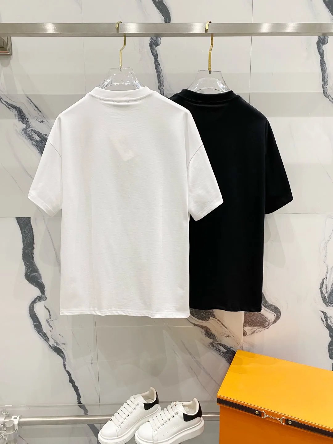 Balmain T-shirt Brand Overlapping Letter Print LOGO Logo Crew Neck Short Sleeve25ss New Pure Cotton Unisex Style T T-shirt OS Loose Fit Base Shirt G Home Top Half Sleeve T-Shirt