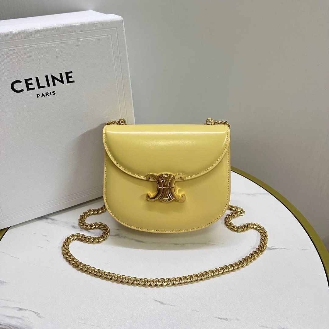 Celine women's bag Top version 【Original Leather Quality】2022Winter New Chain Saddle Bag TEENBESATRIOMPHE Early Autumn New Arc De Triomphe Saddle Bag Shoulder Chain Bag Crossbody Bag Classic Triumph Door Latch Metal110973