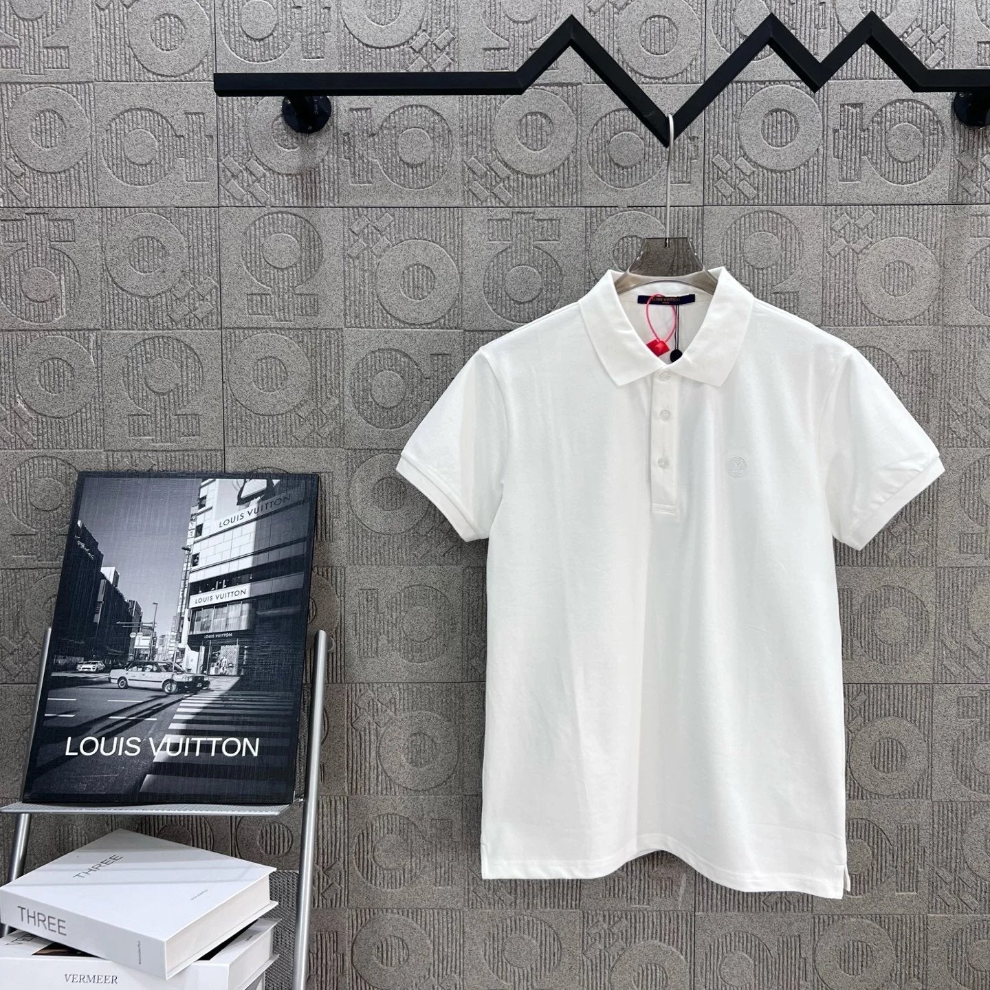 Louis Vuitton LV T-shirt Small letters on the chest logo Embroidery POLO Short Sleeve Turn-down Collar Shirt Unisex Summer Loose Fit T Business Commuter Short Sleeve Shirt Plus Size