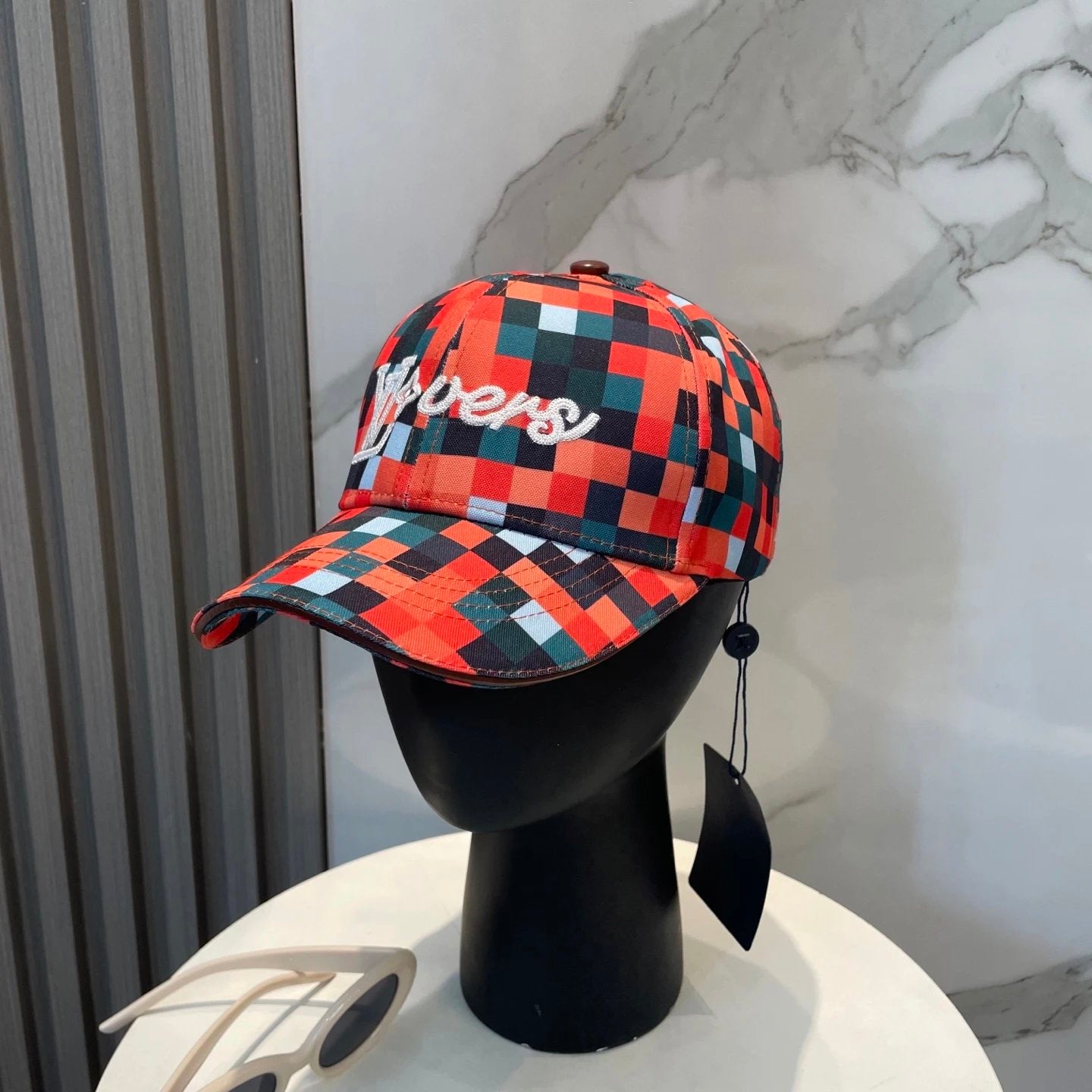 Louis Vuitton LV Hat Full Jacquard Print logo Baseball Cap Sunshade Sun Protection Duckbill Cap Large Head Circumference Slimming Face Curved Brim Versatile Sports Hat for Men and Women Couples Same Style