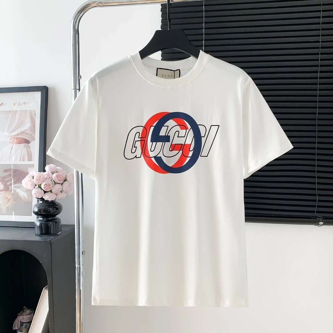 Gucci T-shirt Chest Print Logo Logo Crew Neck Short Sleeve25ss New pure cotton T Unisex T-Shirt OS Loose Fit Base Shirt Top Half Sleeve T-Shirt