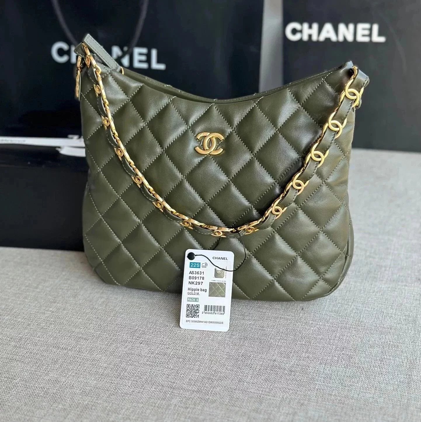 Chanel Women's Bag Top version 【Original Leather High Version】New Women's Bag2022Autumn and Winter New hobo Hippie Underarm Bag Sheepskin and Gold Gilding Hardware Accessories Large Capacity Bag Double c Chain Bag Home New Underarm Bag hobo Package Hippie