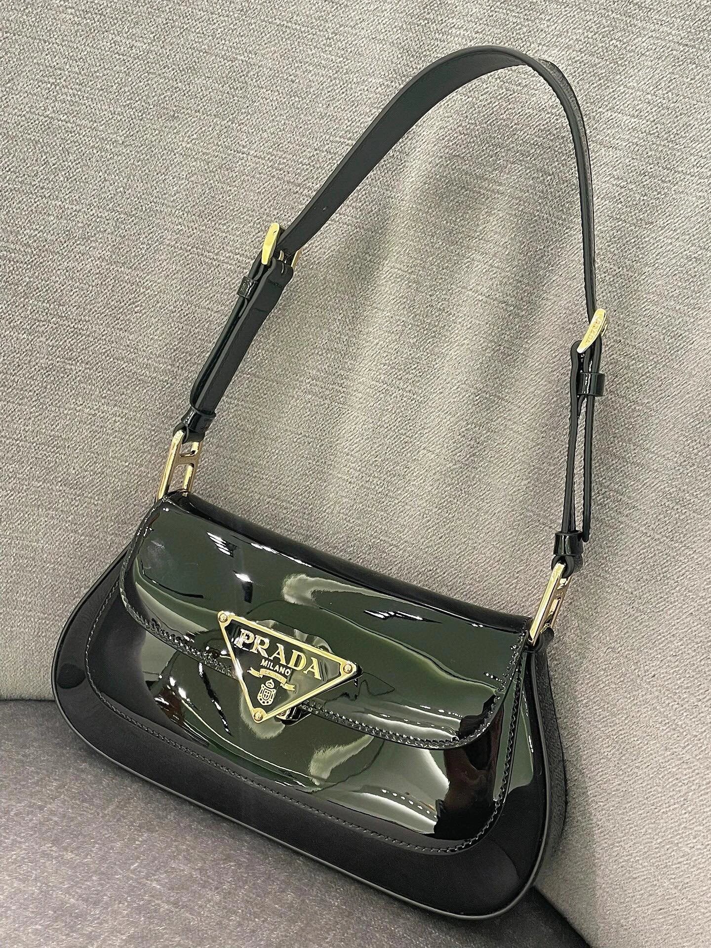 PRADA Bag Top version Version Latest Enamel Triangle Metal Logo Badge Patent Leather Underarm Bag Calfskin Chain Bag Crossbody Bag Shoulder Bag Underarm Bag Handbag Women's Bag1BD345