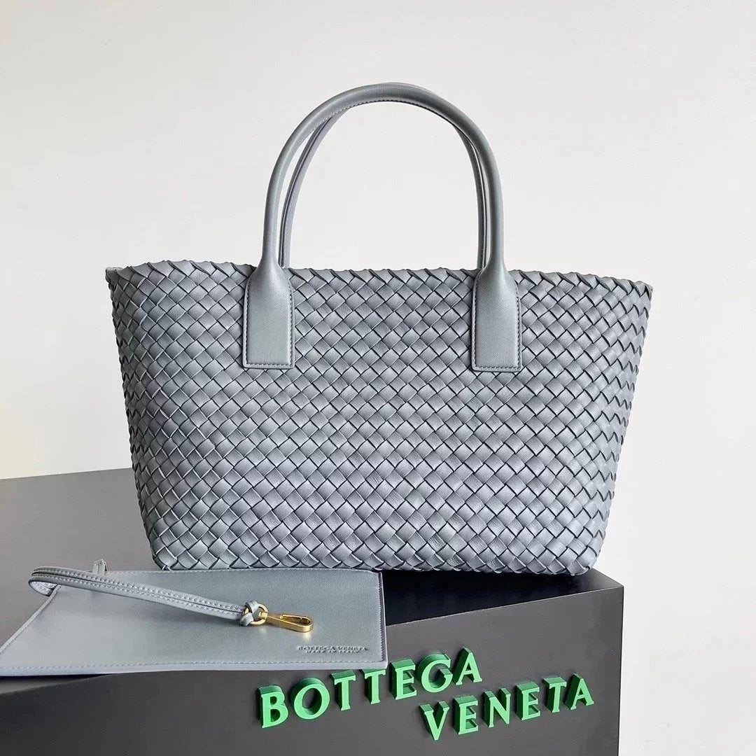 Bottega Veneta Women's Bag Top version 【Surrogate Shopping Edition】New Arrival MiniCabat Limited Mini Basket Tote Cabat Woven Bag Portable Shopping Basket Bag Woven Vegetable Basket New Woven Shopping Basket Bag Treasure Dish Jia Woven Oversized Shopping