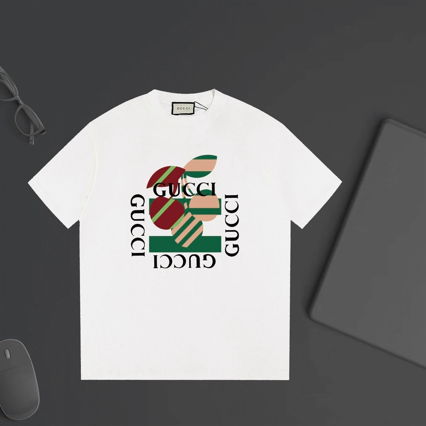 Gucci T-shirt Chest Fruit Pattern Print logo round Neck Short Sleeve25ss New Pure Cotton Unisex Style T Casual T-Shirt Base Layer Shirt OS Loose Fit Half Sleeve Top Plus Size