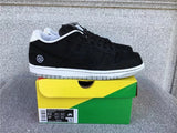 Nike Dunk Low shoes