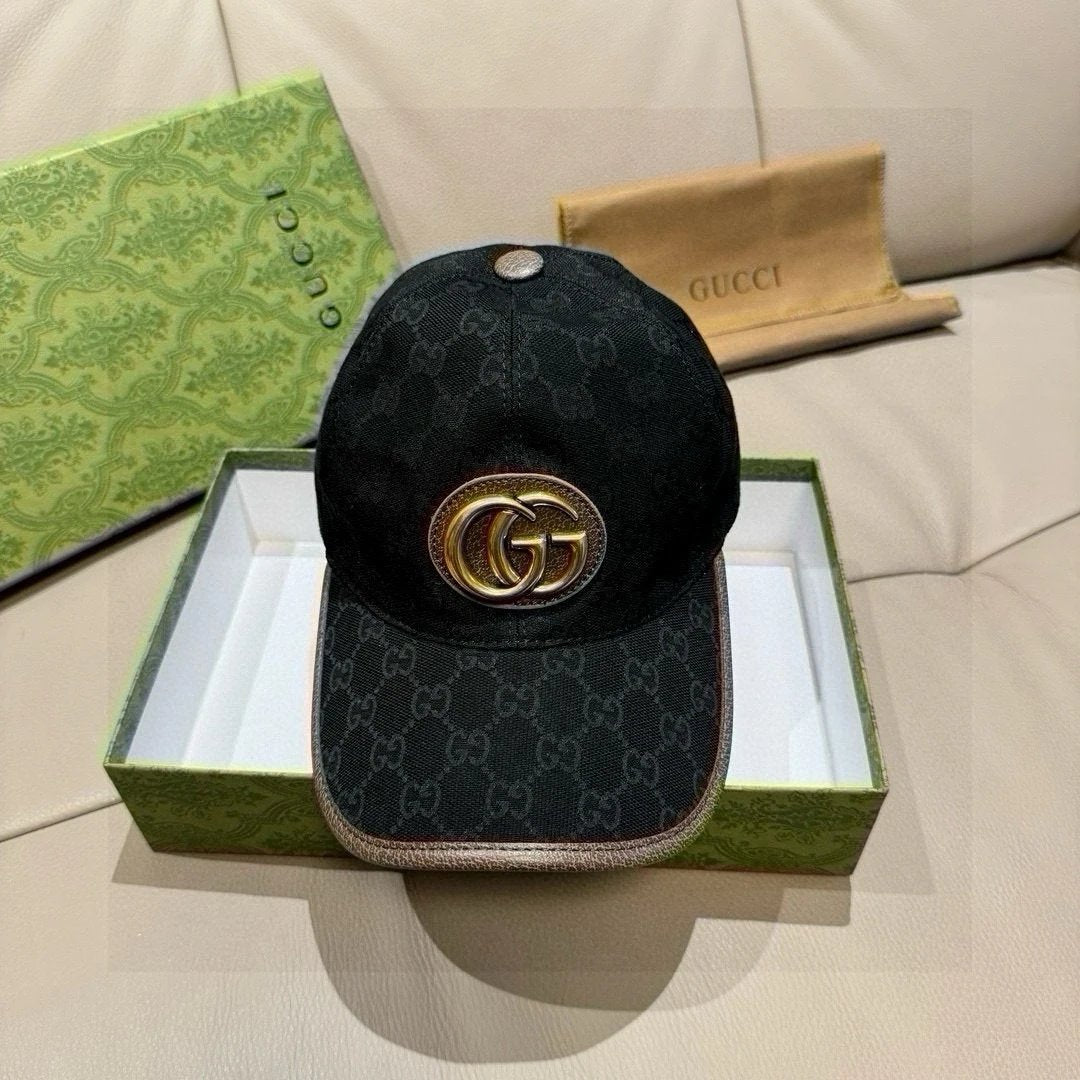 Gucci Hat Big Pair G Alphabet Gold Label logo Baseball Cap Sun Protection Visor Cap Large Head Circumference Versatile Sports Hat Slimming Face Curved Brim Unisex Couple Style