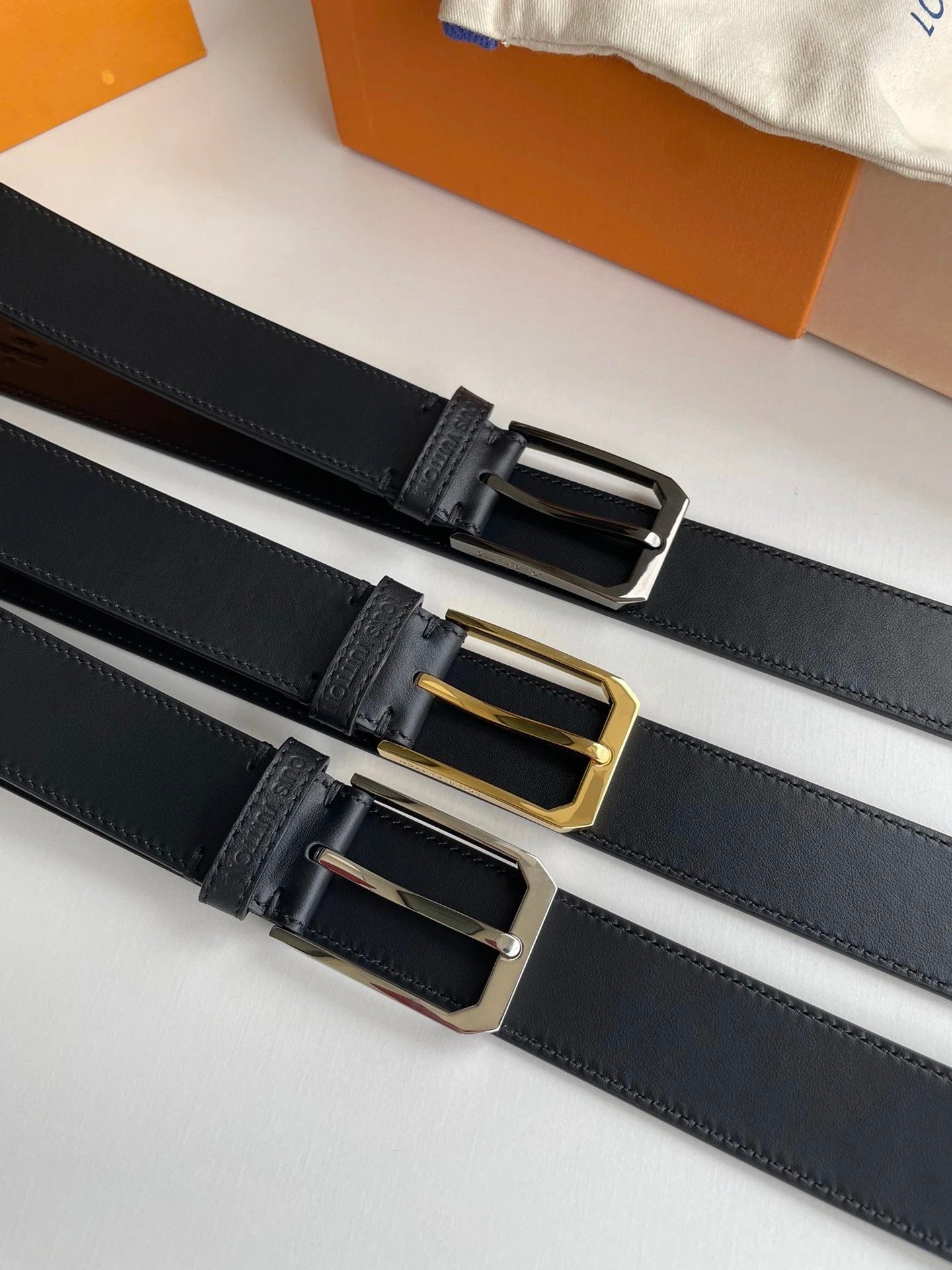 Louis Vuitton LV Belt Top version 【Counter Quality】The Most New Belt3.5cm Men's Belt Metal Buckle Men's Leather Belt with Classic Chessboard Plaid Belt with Genuine Goods Packaging in and out of the Counter No Problem Versatile Casual Fashion Formal Wear