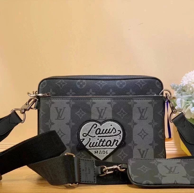 Louis Vuitton LV Men's Bag Top version Original Leather【Exclusive Real Shot M45965】NIGO Joint Capsule Series TRIO Three-in-One Messenger Bag Men's Shoulder Bag Messenger Bag Mahjong Bag Men's and Women's Bags Waist Bag Sholder Bag Fashion Casual Bags Men'