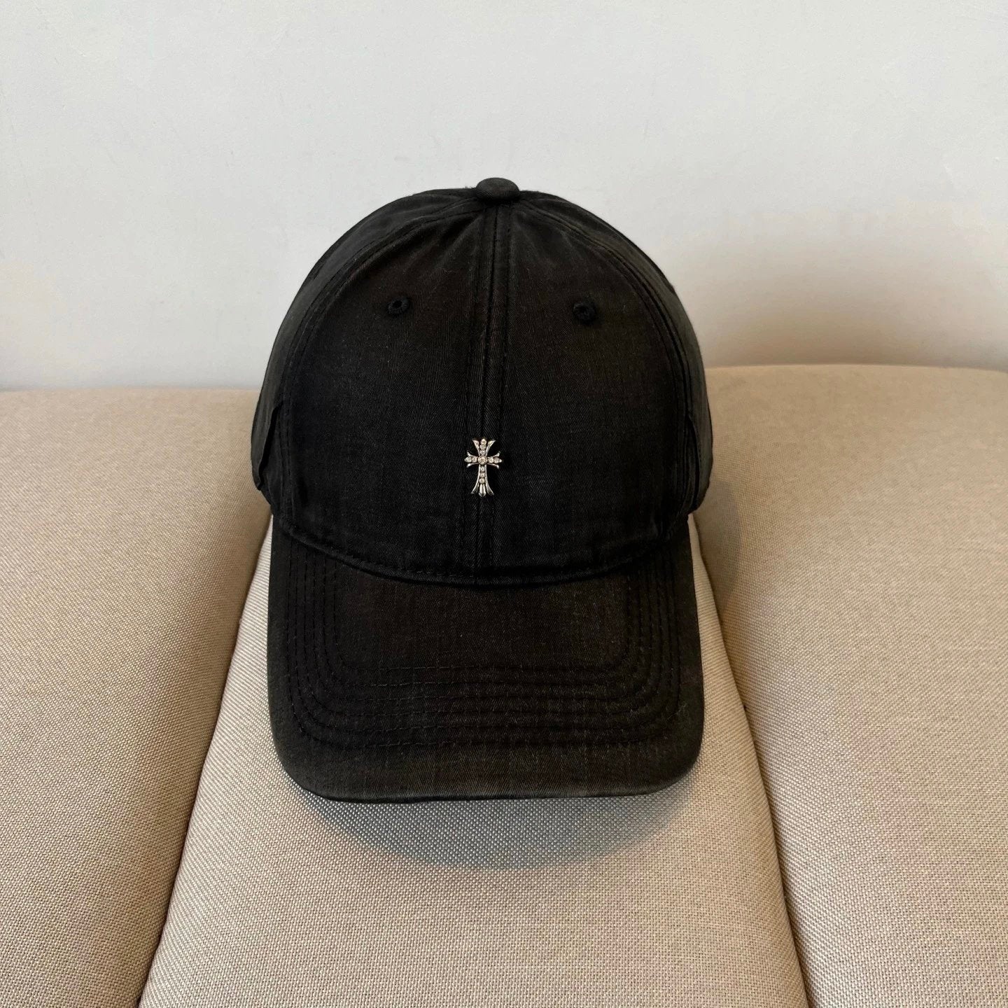 Chrome Hearts Hat logo Baseball Cap Sunshade Sun Protection Duckbill Cap Large Head Circumference Slimming Face Curved Brim Versatile Sports Hat for Men and Women Couples Same Style