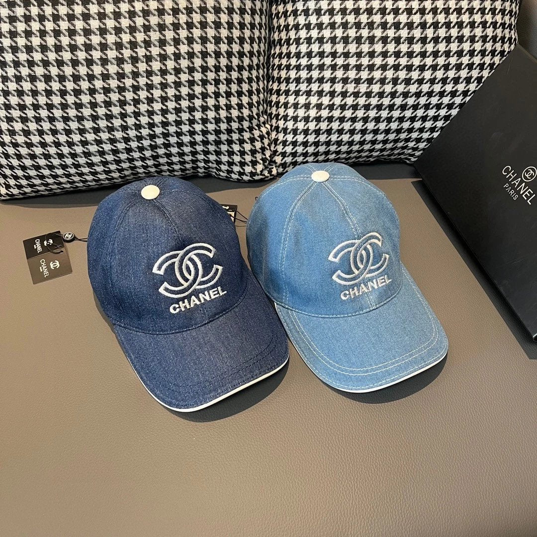 Chanel Hat With Box Cloth Bag，New Original Baseball Cap，Denim Pairs C Embroidery,Counter1:1Mold Opening Customization，Original Denim Fabric+First Layer Cowhide，Lightweight and Breathable！Excellent Quality，Basic Head Circumference56，Patch Adjustable。