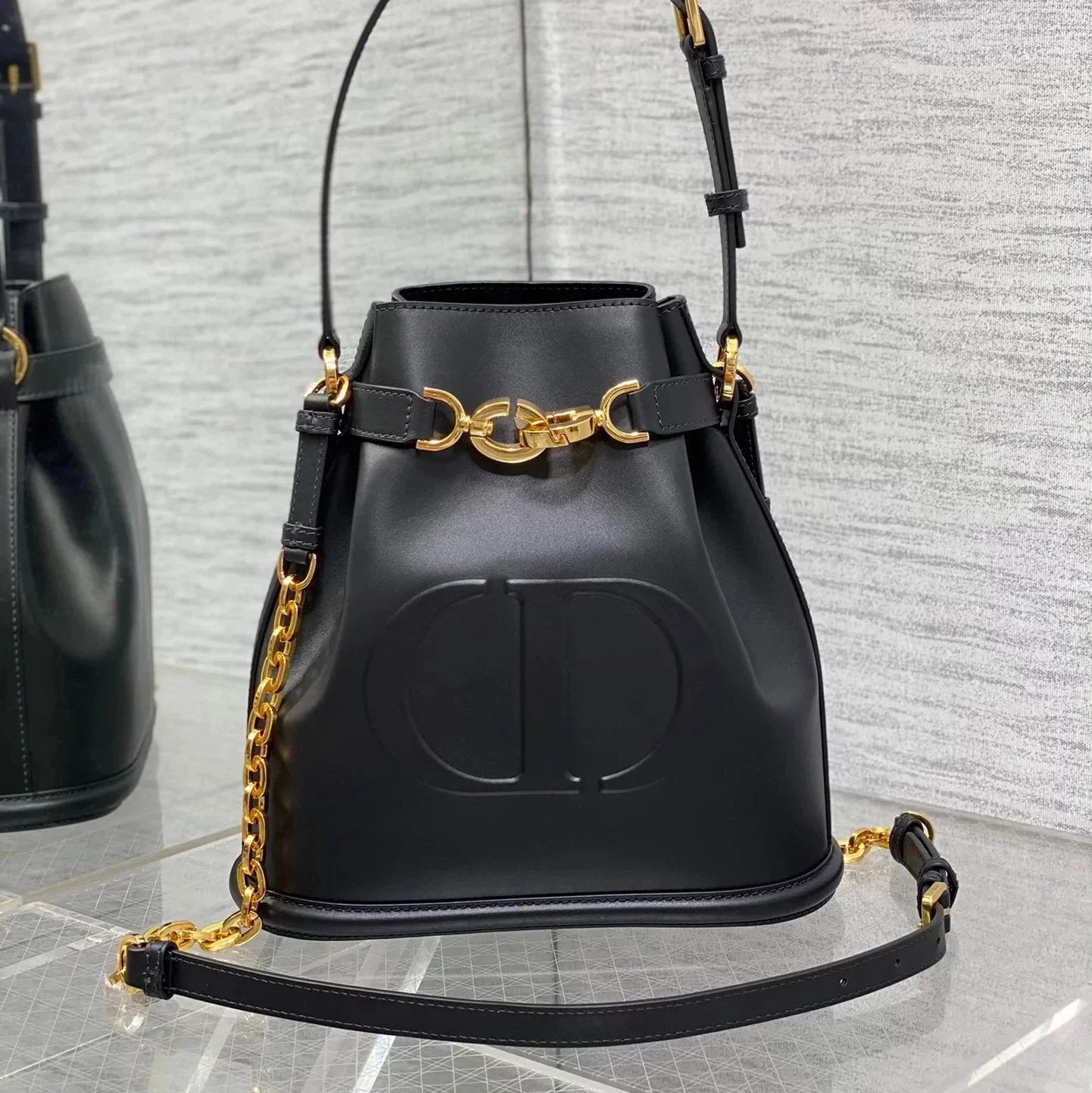 Dior Women's Bag Top version 【Original Factory】Latest Bucket Bag Brick Cabinet Latest C&#39;est Series Handbag New Cest Water Bucket Bag Handbag Shoulder Underarm Bag Classic Retro Patterns Small Bucket Bag Bucket Bag Tote Bag Handmade Straw Bag Woven Bag