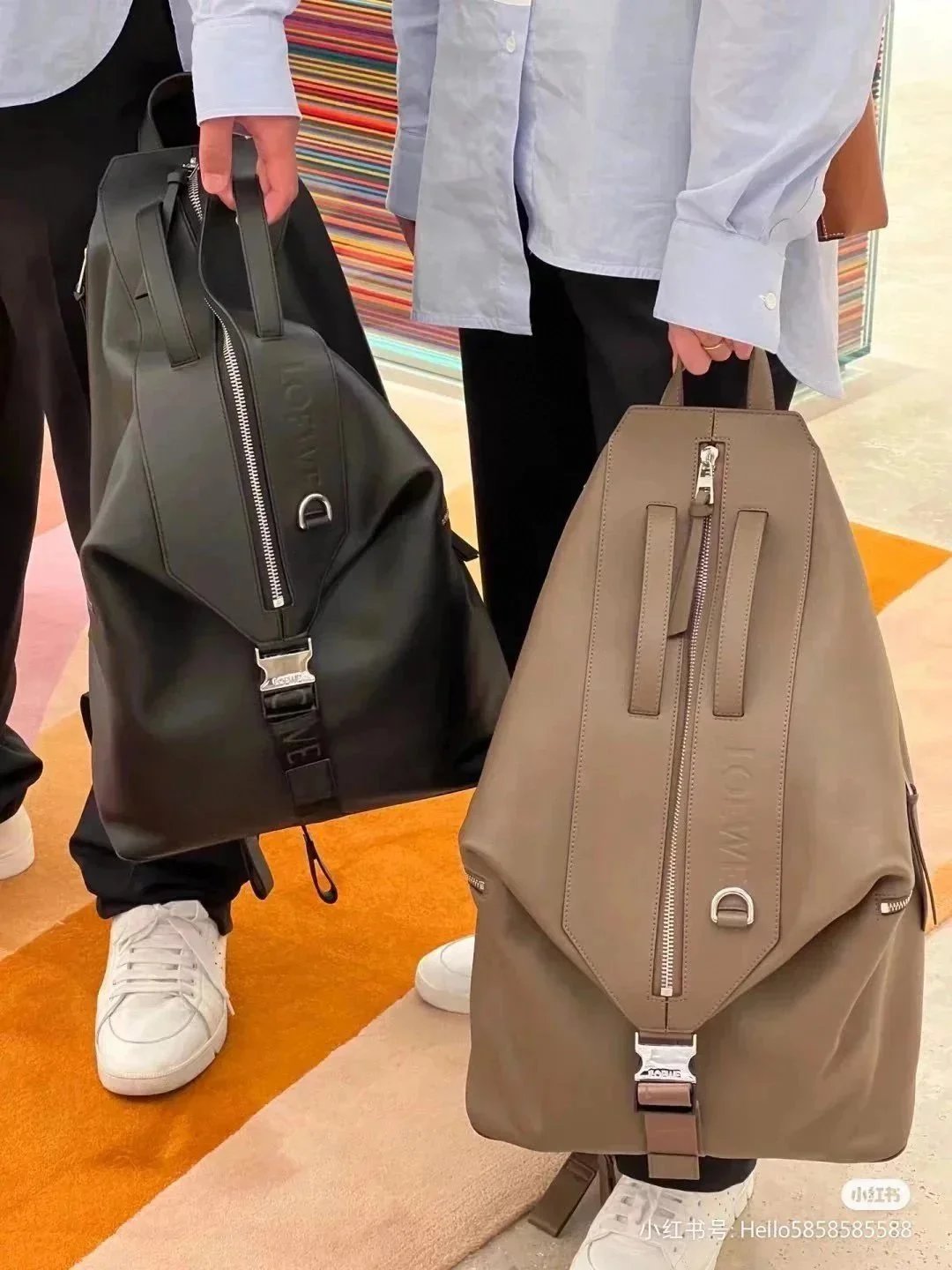 LOEWE Backpack Top version Bag23New Men's Bag Hand-Carrying Backpack Deformation Backpack Travel Bag Men and Women Same Fashion Comfortable Classic Zipper Calfskin Adjustable Backpack Backpack Women Bag LOEWE New Men's Backpack Backpack Luggage Bag Large-