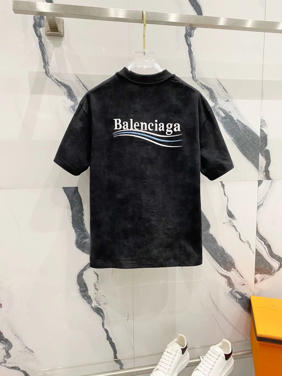 Balenciaga T-shirt Front and back wavy cola letters LOGO Embroidery?Logo Crew Neck Short Sleeve25ss New pure cotton T Unisex T-Shirt OS Loose Fit Base Shirt Top T-Shirt Short Sleeve