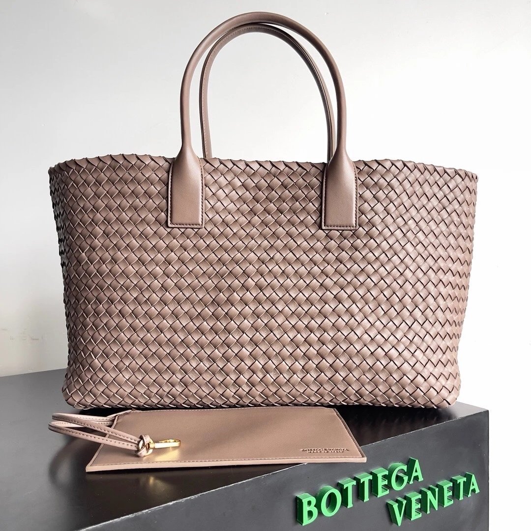 Bottega Veneta Women's Bag Top version 【Surrogate Shopping Edition】New Arrival MiniCabat Limited Mini Basket Tote Cabat Woven Bag Portable Shopping Basket Bag Woven Vegetable Basket New Woven Shopping Basket Bag Treasure Dish Jia Woven Oversized Shopping