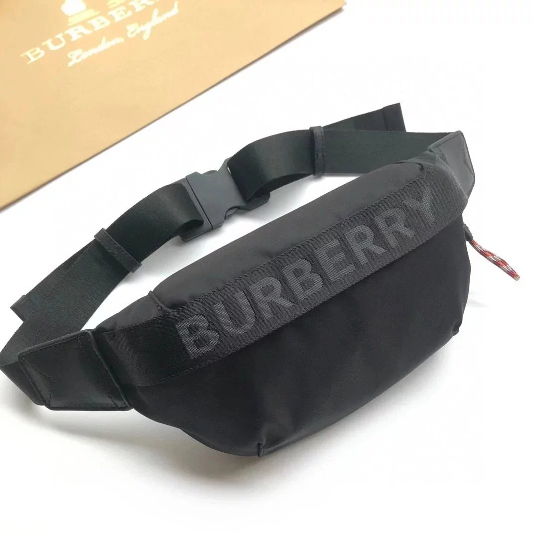 Burberry Women's Bag Top version Version Men's and Women's Bags80101441Black Medium Logo Letter logo Unisex Waist Bag Men's Crossbody Chest Bag Backpack Shoulder Bag Original Single Famous Brand Bag