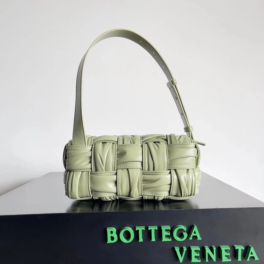 Bottega Veneta Women's Bag Top version Original Genuine Goods Leather Yang Mi Brick Underarm bag2022New Original Surrogate Shopping-Grade Large Plaid Woven Soft Lambskin Shoulder Bag Underarm Bag BRICKCASSETTE Underarm Bag Handbag Women's Bag