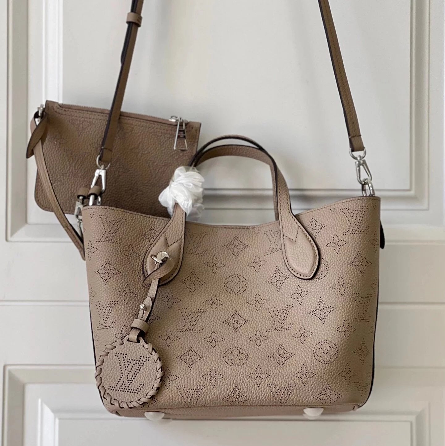 Louis Vuitton LV Women's Bag Top version 【Version】2023Crescent Goddess Hollow Bag M21849Full Leather Hollow BLOSSO Shopping Bag Vegetable Basket Bag Tote Tote Bucket Bag Shoulder Crossbody Handbag Small Size