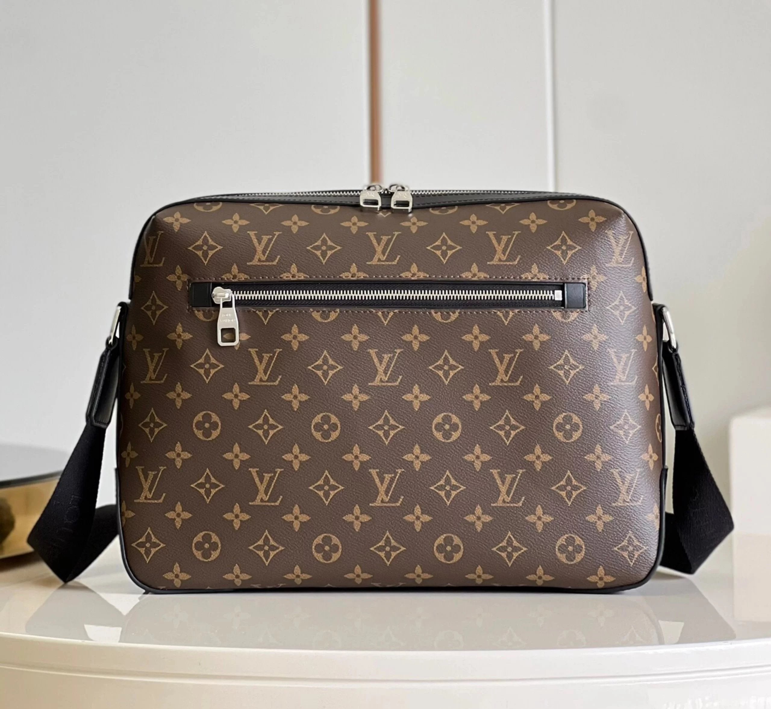 Louis Vuitton LV Men's Bag Top version Old Factory Original Leather Original Hardware M40387Men's Postman Series Torres Messenger Bag Shoulder Bag Messenger Bag Messenger Bag Men's Crossbody Briefcase Briefcase Casual Men's Bag File Bag Large-Capacity Cro