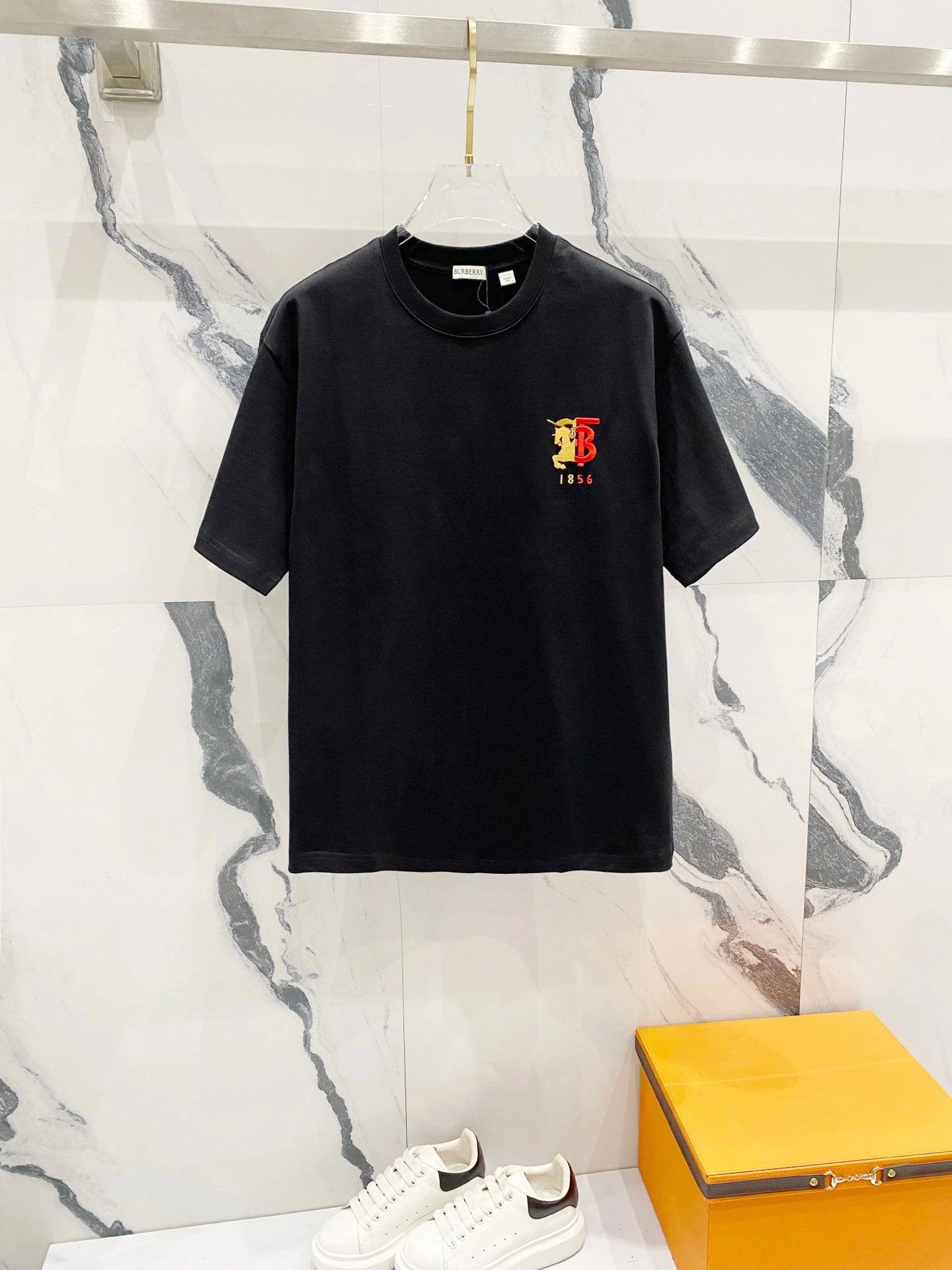 Burberry T-shirt Chest TB1856Color-blocking Embroidery logo round Neck Short Sleeve25ss New pure cotton T Unisex T-Shirt OS Loose Fit Base Shirt Top Half Sleeve T-Shirt
