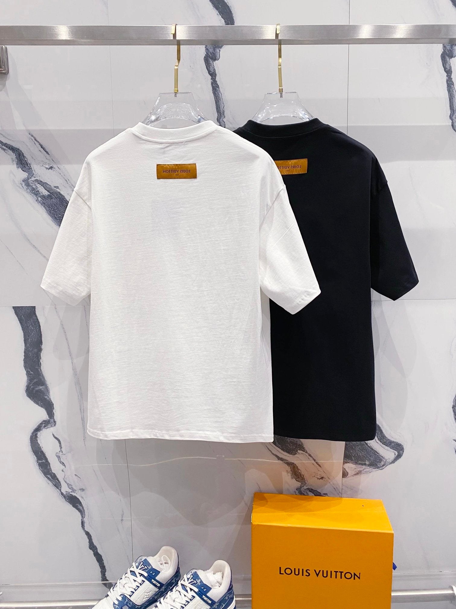 Louis Vuitton LV T-shirt 25ss New Pure Cotton Unisex Style T T-shirt OS Loose Fit Base Shirt Casual Short Sleeve Top T-Shirt