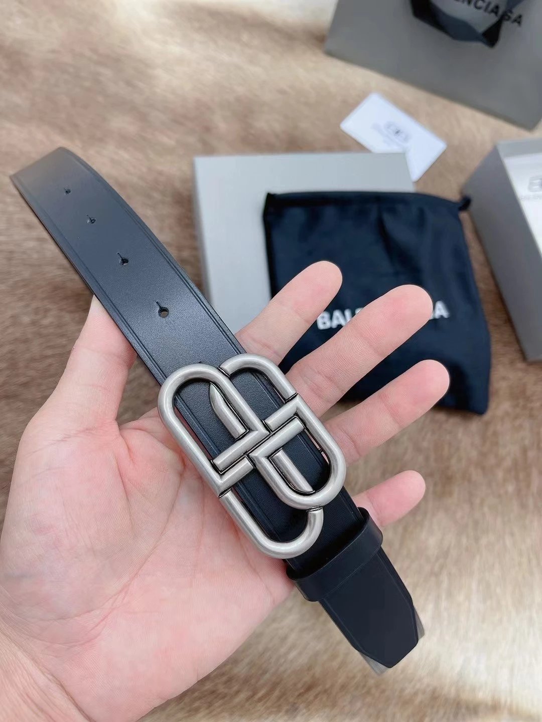 Balenciaga Belt Top version Women's Original Order Belt Fashion Retro Belt BB Distressed Men's Leather Belt Buckle Men and Women Business Casual Belt Belt Men's Leather Belt