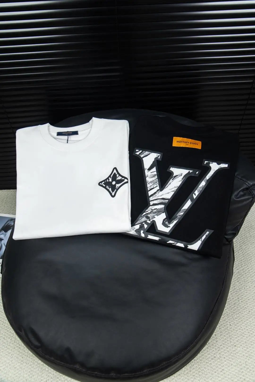Louis Vuitton LV T-shirt Back with Large Letter Print logo round Neck Short Sleeve25ss New Pure Cotton Unisex Style T T-shirt OS Loose Fit Base Shirt Half Sleeve T-Shirt Top Half Sleeve