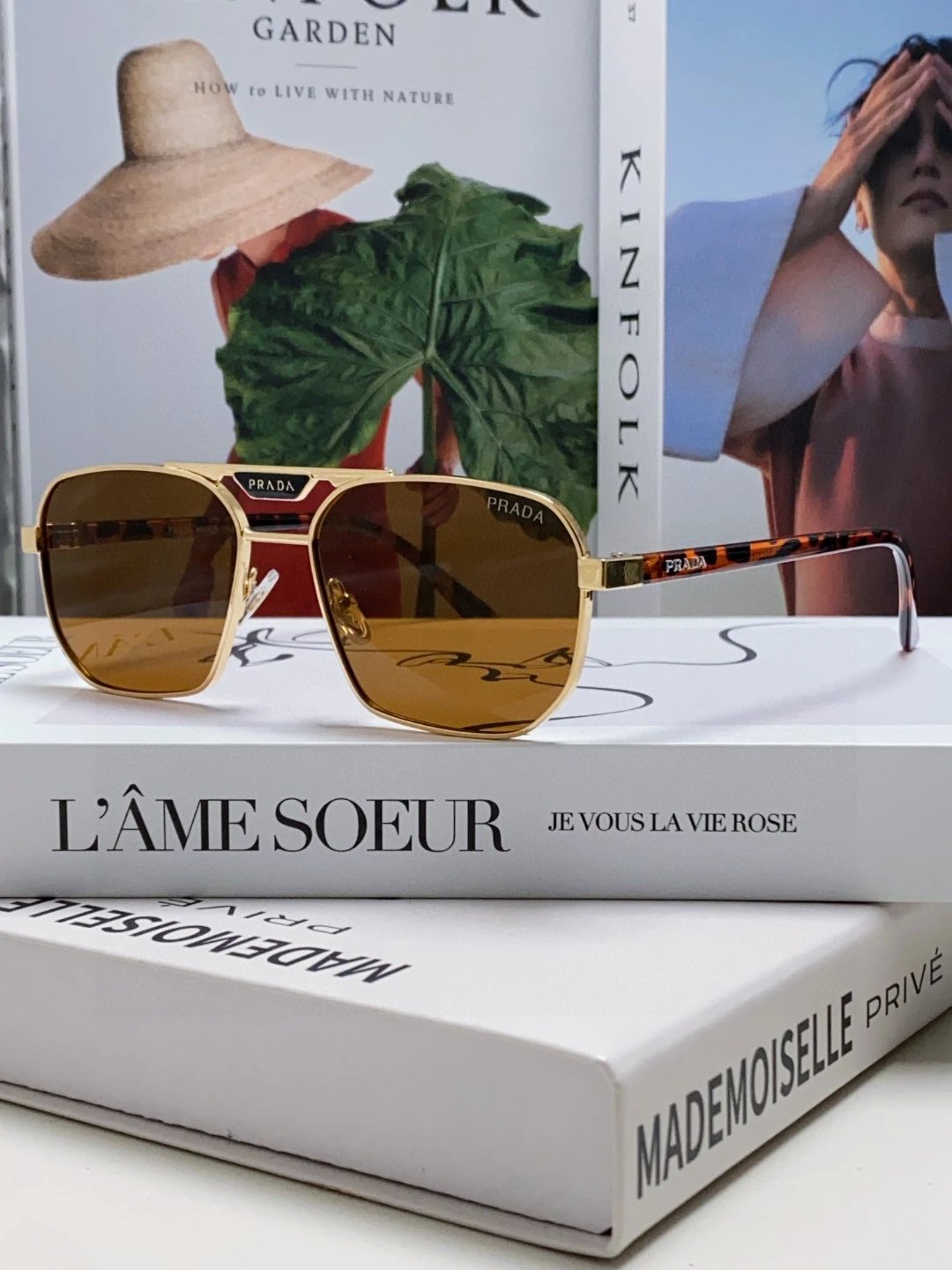 PRADA Sunglasses Letter Logo Frame Sunglasses Slimming Non-Prescription UV Protection Unisex Couple Style Driving Beach Fishing25ss New Sports Casual Versatile