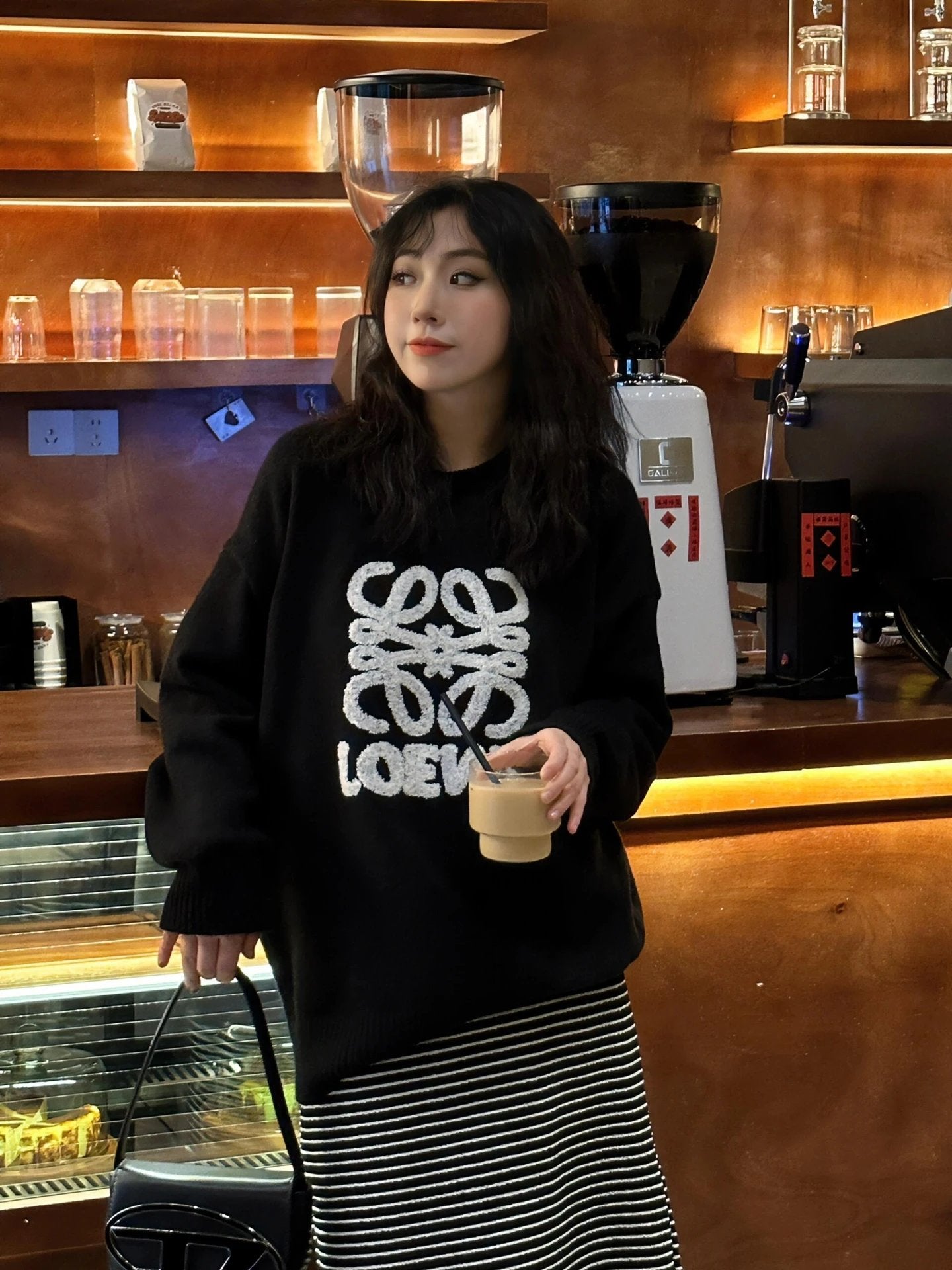 LOEWE Sweater Autumn Winter Limited Edition Knitted Embroidery logo Towel Embroidered Crew Neck Sweater Unisex os Loose Fit Sports Casual Loose Versatile