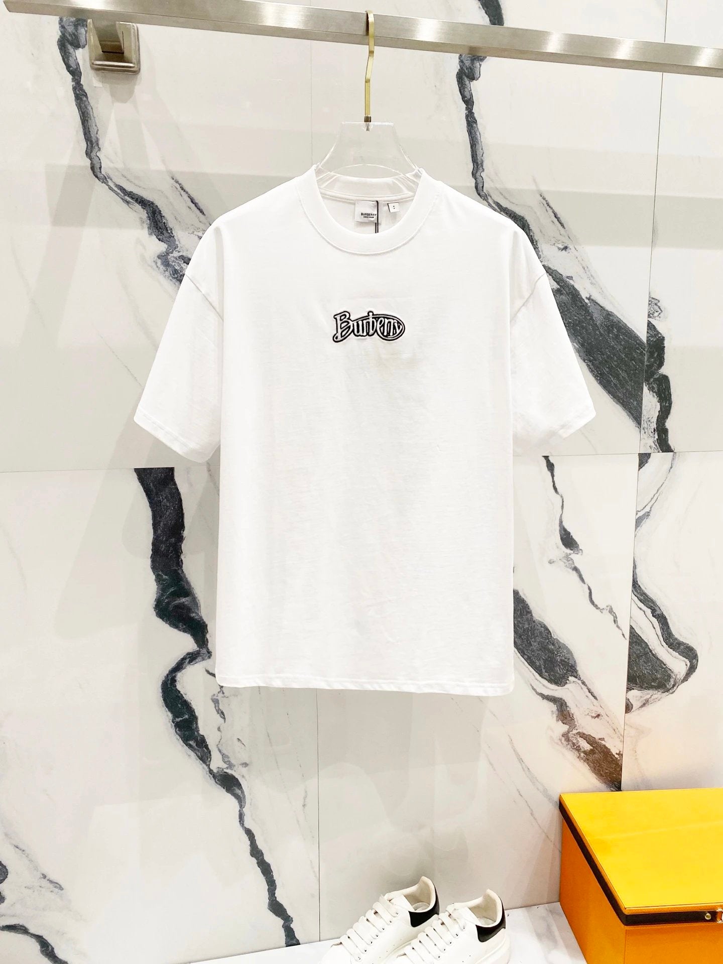 Burberry T-shirt Chest Letter Embroidery logo round Neck Short Sleeve25ss New Pure Cotton Unisex Style T Casual T-Shirt Base Layer Shirt OS Loose Fit Half Sleeve Top Plus Size