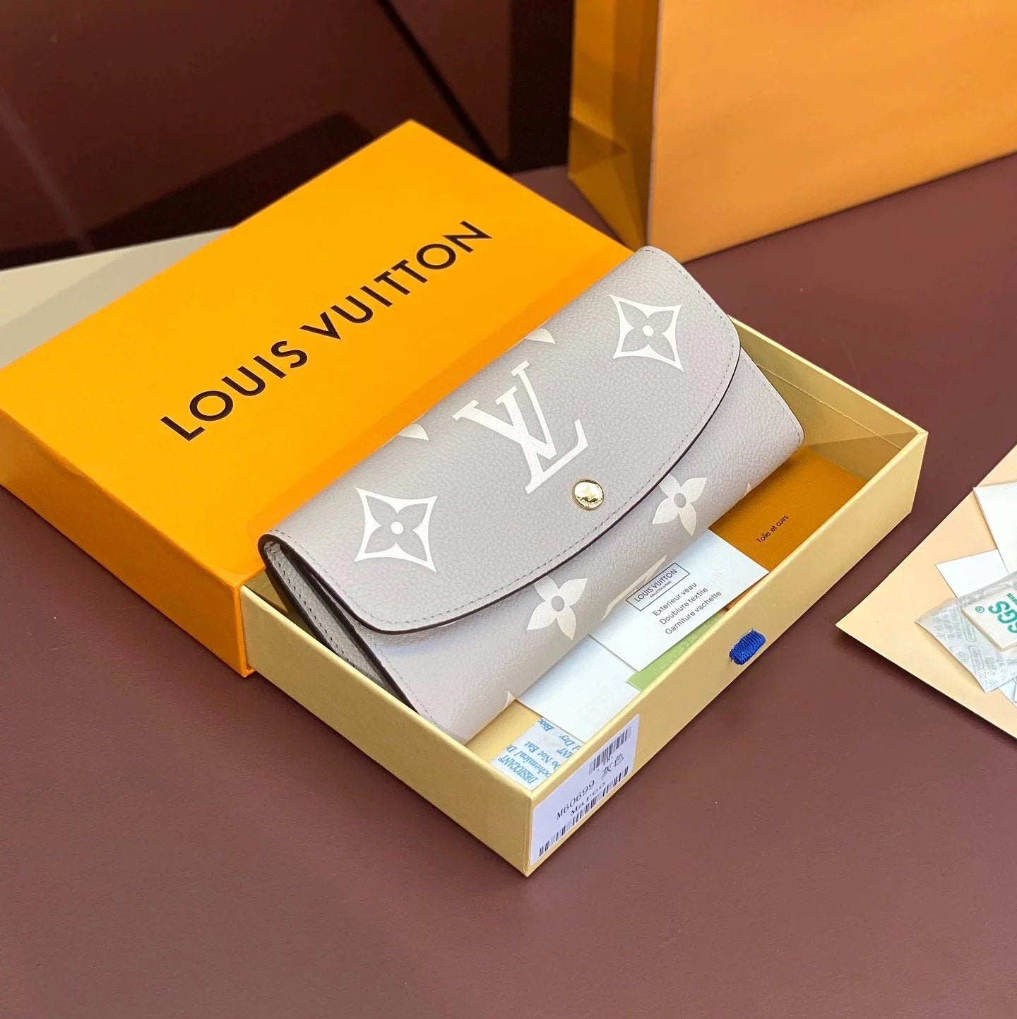 Louis Vuitton LV Wallets/Clutches Top version 【Original Leather】24New Printed Cowhide 70% off Short Style Wallet Short Wallet Small Wallet Flip Long Tri-Fold Wallet Women's Wallet Men's Wallet Multiple Card Slots Wallet Card Holder Handbag M60699M60688