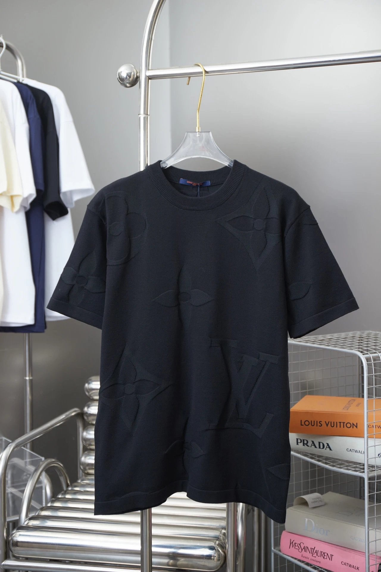 Louis Vuitton LV T-shirt 25SS Early Spring New Style Gradient Knit Short Sleeve Crew Neck Pure Cotton Unisex T T-shirt OS Loose Fit Base Shirt Summer Casual Simple T-Shirt