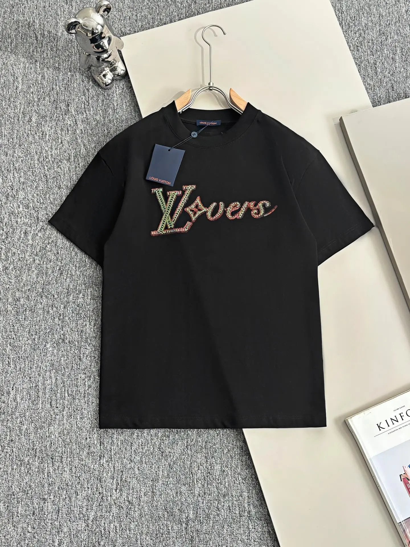 Louis Vuitton LV T-shirt Front Letter Lingda Sequin Embroidery logo round Neck Short Sleeve25ss New Pure Cotton Unisex Style T T-shirt OS Loose Fit Base Shirt Half Sleeve T-Shirt Top Half Sleeve