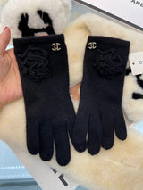 Chanel Gloves New Cashmere Knitted Gloves100%Cashmere Is Warm When Getting Started❤️This Model Is Made of Natural High Quality Cashmere, Soft, Warm and Comfortable7GG Double Yarn Handmade Flat Knit Plain Weaving Knitting Handmade Seamless Stitching Finger