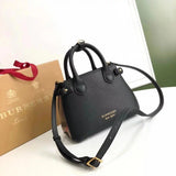 Burberry Women's Bag Top version TheBanner Small Size House Plaid Leather Banner Handbag Banner Women's Bag Cowhide Leather Single-Shoulder Bag Handbag Star Style